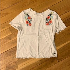 XS Hollister lettuce hem crop top